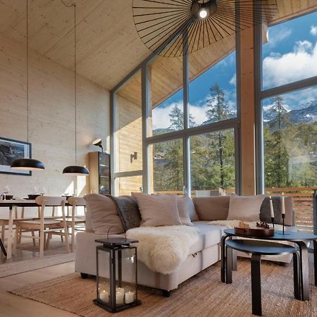 Hellochalet - Chalet Northern Lights - Family Ski Chalet With Garden Walking Distance Lift Valtournenche Exterior photo